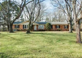 5377 Trousdale Dr, Nashville, TN 37220-2220