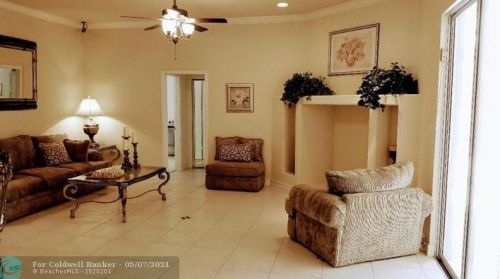 6910 Royal Palm Beach Blvd, West Palm Beach FL  33412-1860 exterior