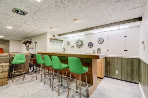 22194 Valley Rd, Waukesha WI  53186-5350 exterior