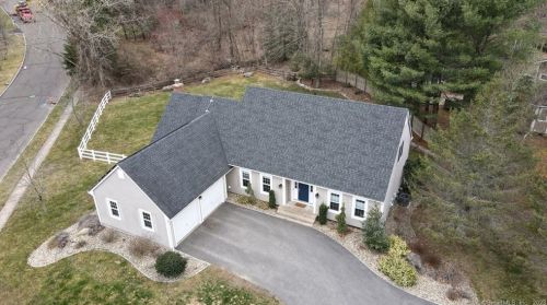 91 Dennison Rdg, Manchester, CT 06040-6835