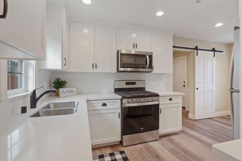 209 Forrest Ave, Lodi CA 95240-1019 exterior