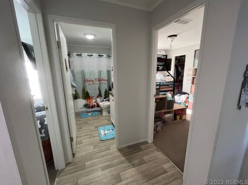 5266 Pineland Ave, Daytona Beach FL  32127-8218 exterior