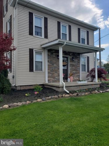 1464 Crossroads Rd, Lykens, PA 17048-9341