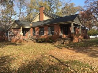 2157 Mcclintock Rd, Charlotte NC  28205-5141 exterior