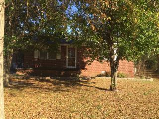 219 Woodrow St, Bradford, TN 38316-7601