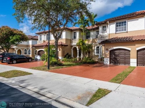 12745 49th Ct, Hollywood, FL 33027-5823