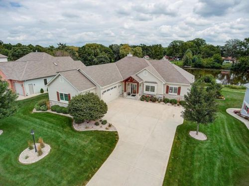 856 River Ridge Cir, Waterford, WI 53185-3391