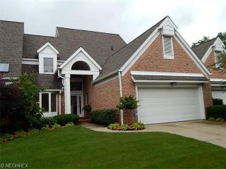 3583 Sparrow Pond Cir, Akron, OH 44333-1766