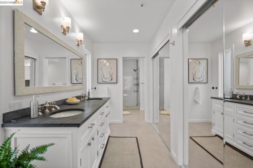 6625 Exeter Dr, Oakland, CA 94611-1642