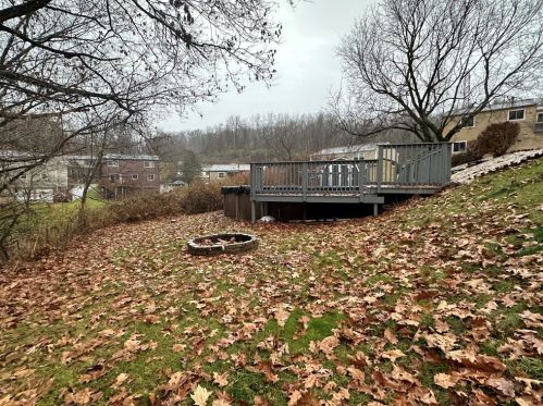 1105 Sodbury Dr, Library PA  15129-9441 exterior