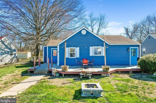 32 Yale Ave, New Castle, DE 19720-4328