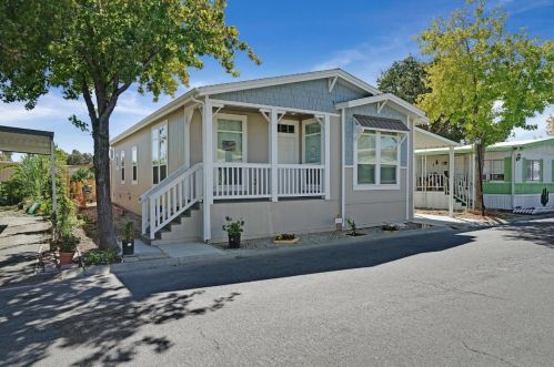 587 Hermitage Dr, San Jose, CA 95134-1320