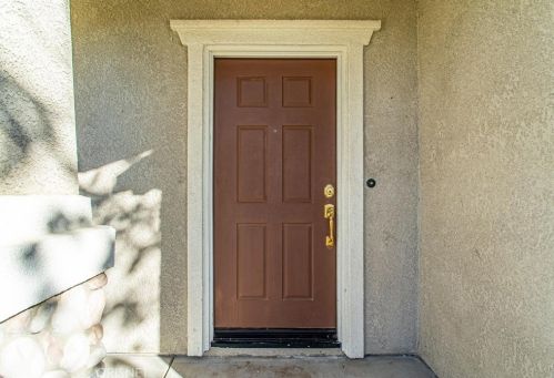 27372 Riverside Ln, Santa Clarita, CA 91354-1889