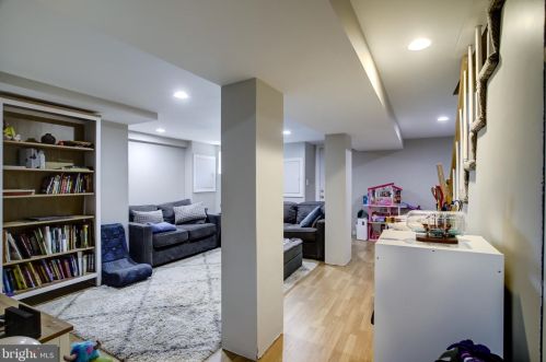 722 K St, Washington DC 20002-3637 exterior