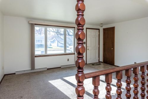 1909 Juniper Dr, Green Bay, WI 54302-2311
