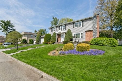 136 Country Ridge Rd, Scarsdale, NY 10583-6626