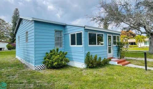 342 2nd Ave, Dania Beach FL  33004-4119 exterior
