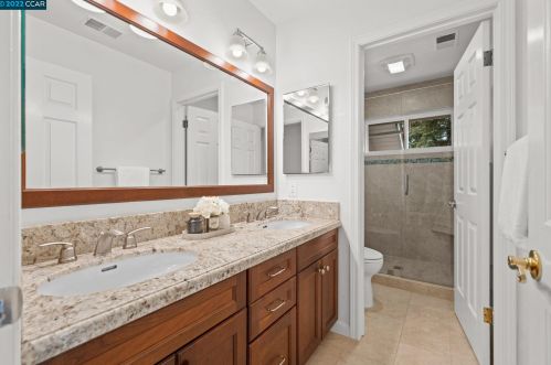 1194 Canyon Side Ave, San Ramon CA 94582-4556 exterior