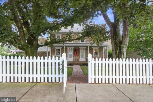 309 Franklin St, Red Lion, PA 17356-9251