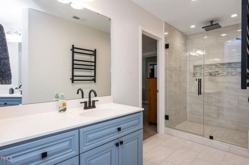 4010 Mackenzie Dr, Haw River NC  27258-9050 exterior