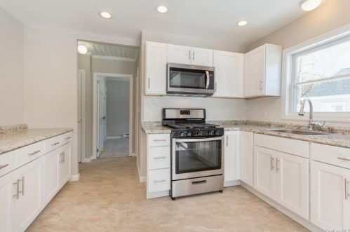 28 Orchard Rd, Tompkins Corners NY  10579-3040 exterior