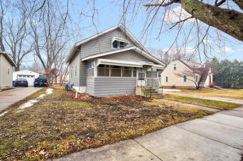 419 Shumway Ave, Faribault, MN 55021-4415