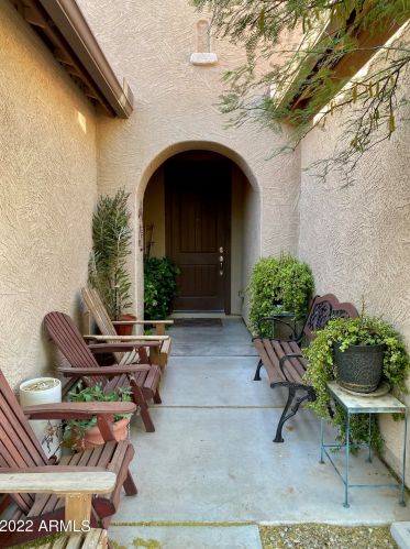 9930 Levi Dr, Tolleson, AZ 85353-4420
