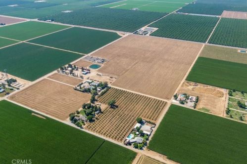 15414 Cuda Dr, Bakersfield CA  93307-9279 exterior