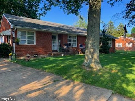 744 Yardville Allentown Rd, Trenton, NJ 08620-1816