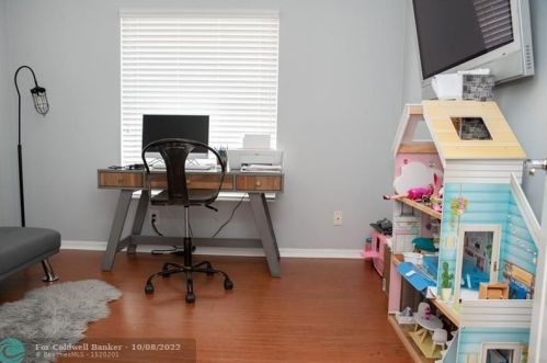 1903 180 Ter, Hollywood FL 33029-5173 exterior