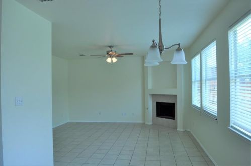 7801 Hidden Path Ln, Denton TX  76210-7131 exterior