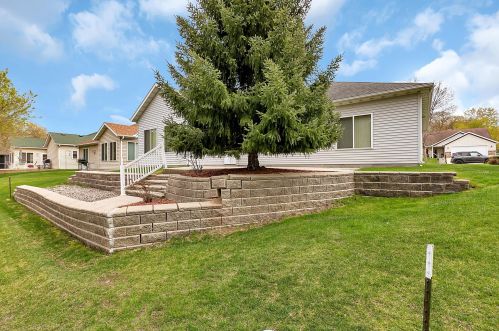 903 Oak Pond Dr, Sartell MN  56377-4518 exterior