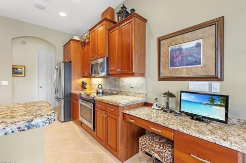 5100 Post Oak Ln, Naples FL  34105-4526 exterior