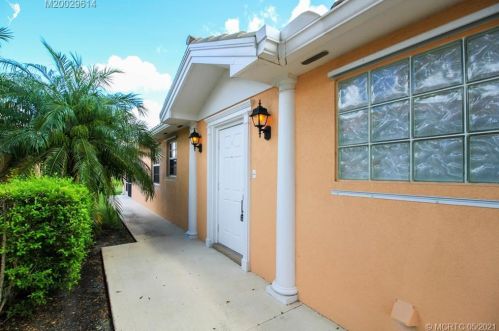 10882 Dardanelle Dr, Fort Pierce, FL 34987-2144
