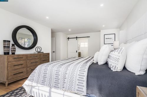 124 Greenbrook Ct, Danville CA  94526-5251 exterior