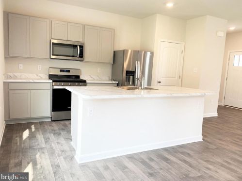 68 Pepperwood Dr, Camden-Wy DE  19934-5211 exterior