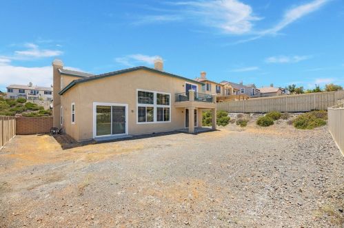 57 Volta Del Tintori St, Lake Elsinore CA  92532-0143 exterior