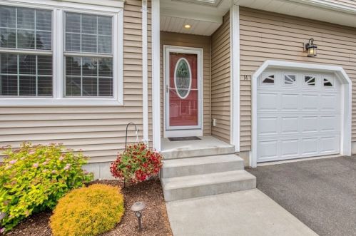 14 Elmcrest Dr, Chicopee, MA 01013-3339