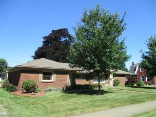 210 Reeves Ave, Parral, OH 44622-2126