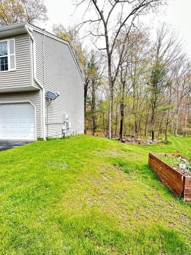 12 Tamarack Cir, Killingly CT  06241-1238 exterior