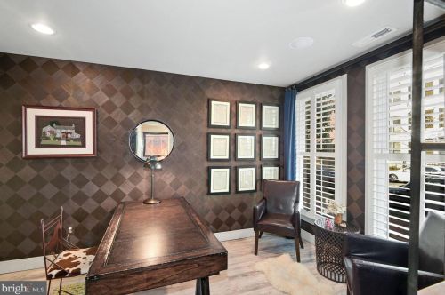 1018 4th St, Washington, DC 20002-3532