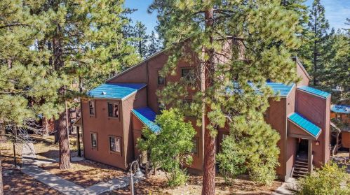 3035 Silver Strike, Truckee, CA 96161-4207