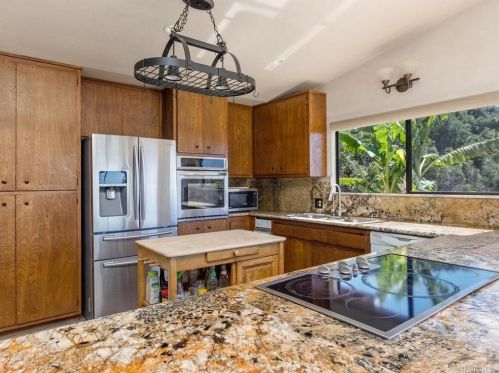 9416 Vista Aleta, Valley Center CA  92082-5533 exterior