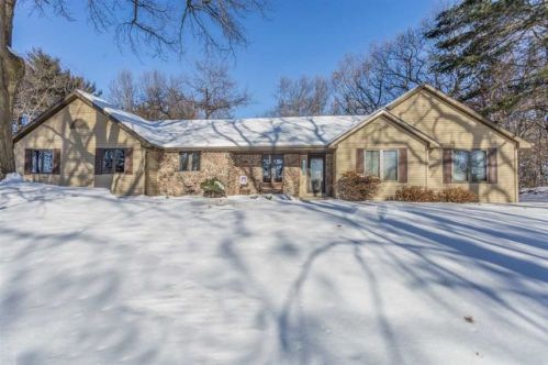 3522 Forest Edge Dr, Green Bay, WI 54313-7647