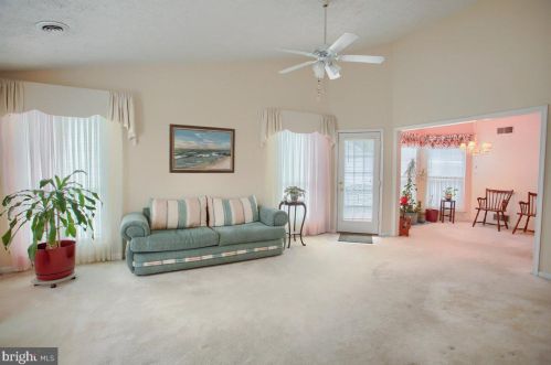 9 Pheasant St, Navy Sup Dpt PA  17050-3145 exterior