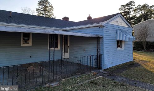 25 Chippewa Trl, Browns Mills NJ 08015-6458 exterior