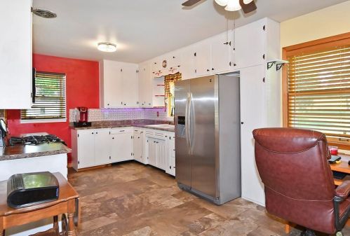 2315 4th St, Faribault MN  55021-5653 exterior