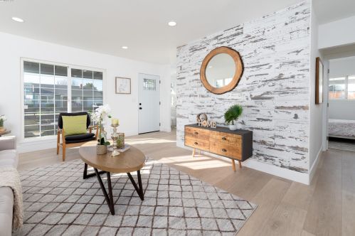 26184 Stanwood Ave, Hayward CA  94544-2736 exterior