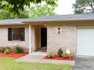 2230 Kingsberry Ln, Fayetteville, NC 28304-1315