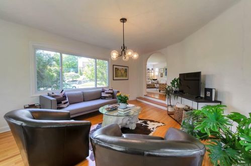 15 Oxford Rd, New Rochelle NY  10804-3712 exterior